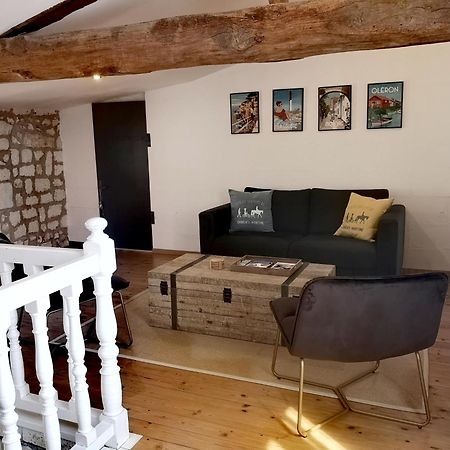 Villa La Demeure Des Artistes - Quartier Historique Saintes Esterno foto